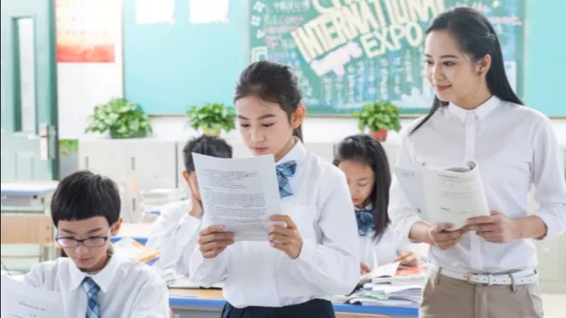 背景：学历提升，职场竞争加剧